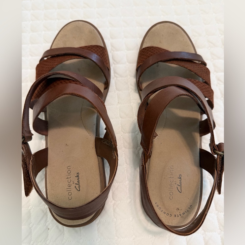 Clarks Collectionl Brown Leather Crisscross Strap Sandals, size 8 Medium.